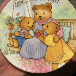 22 K Gold Plate Colectable