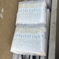 Diapers Pampers Size 4