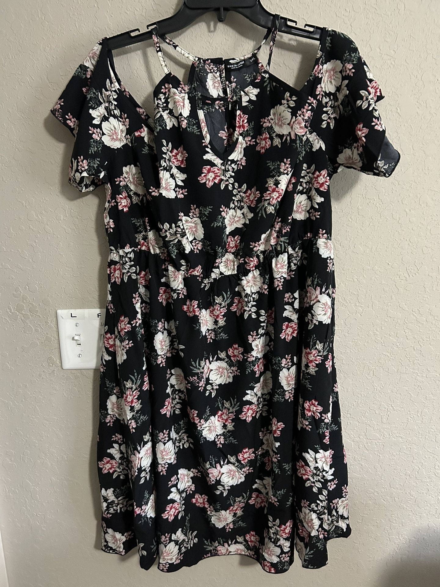 New Shein Curve Floral Dress for Sale in Troutman, NC - OfferUp