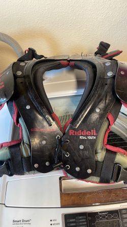 Shoulder pads for football