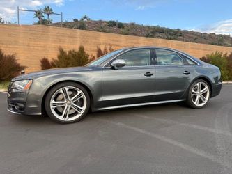 2013 Audi S8