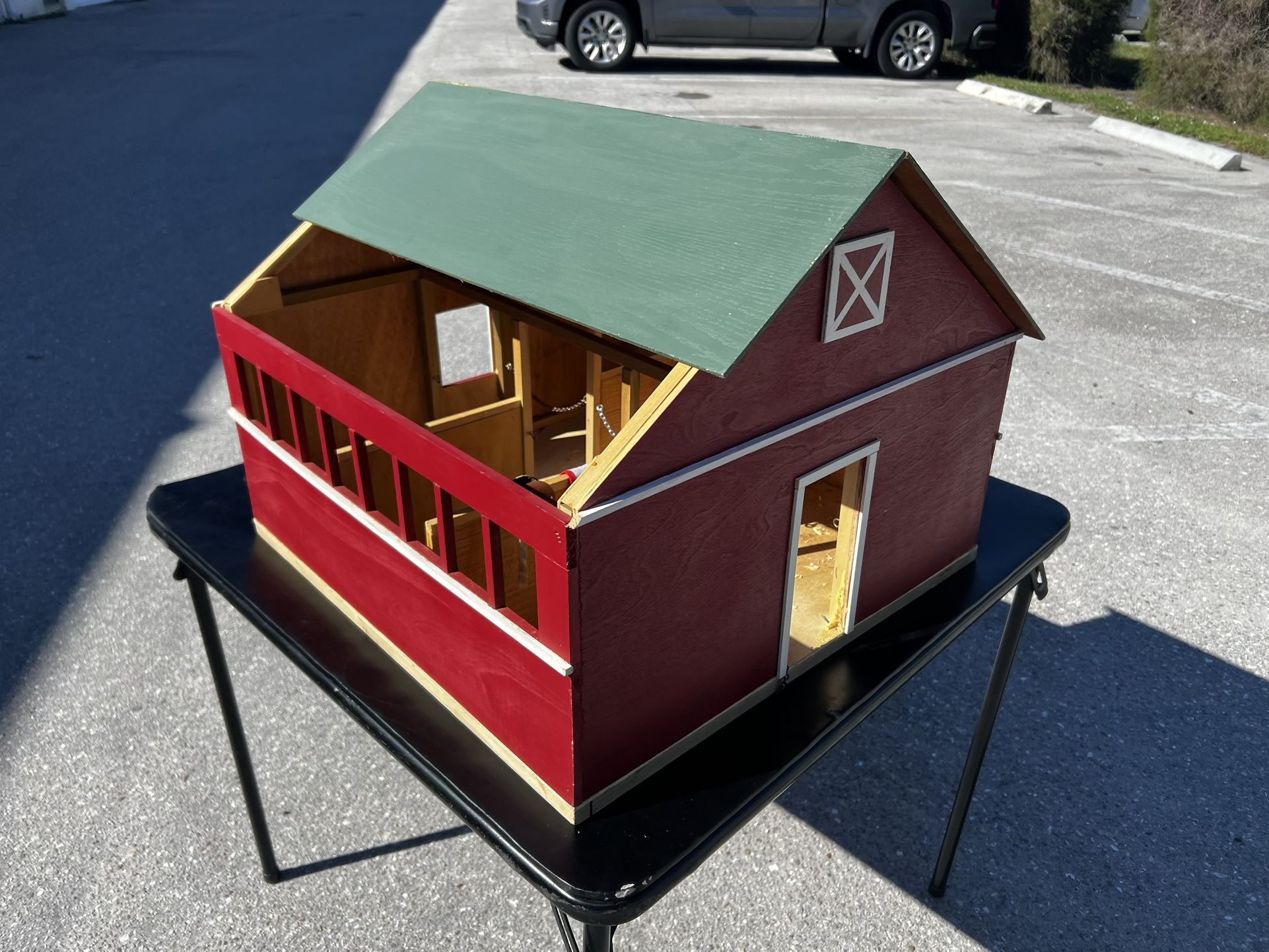 Wooden Crafted Miniature Barn Horse Stable Doll House! 26x25x20in