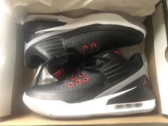 Jordan Max Aura 5 Size 9