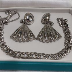 Monet Bracelet With Clip-On Earrings 