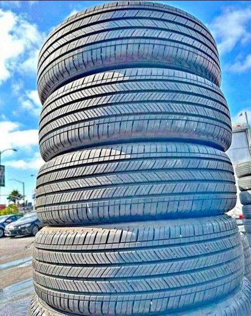 225 65 17 Michelin Tires Con 80% De Vida Las 4tires ✅️⚡️