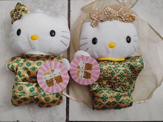 Malay wedding Hello Kitty plush