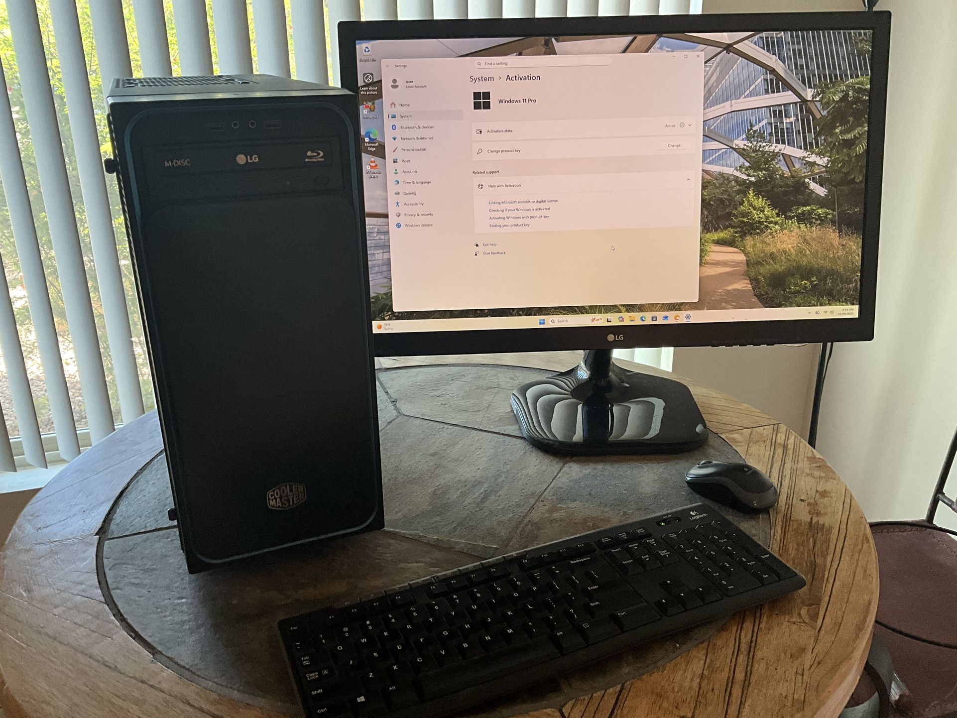 Custom Build PC, Monitor & Wireless Keyboard + Mouse - Windows 11 -Z97 Extreme6 Motherboard