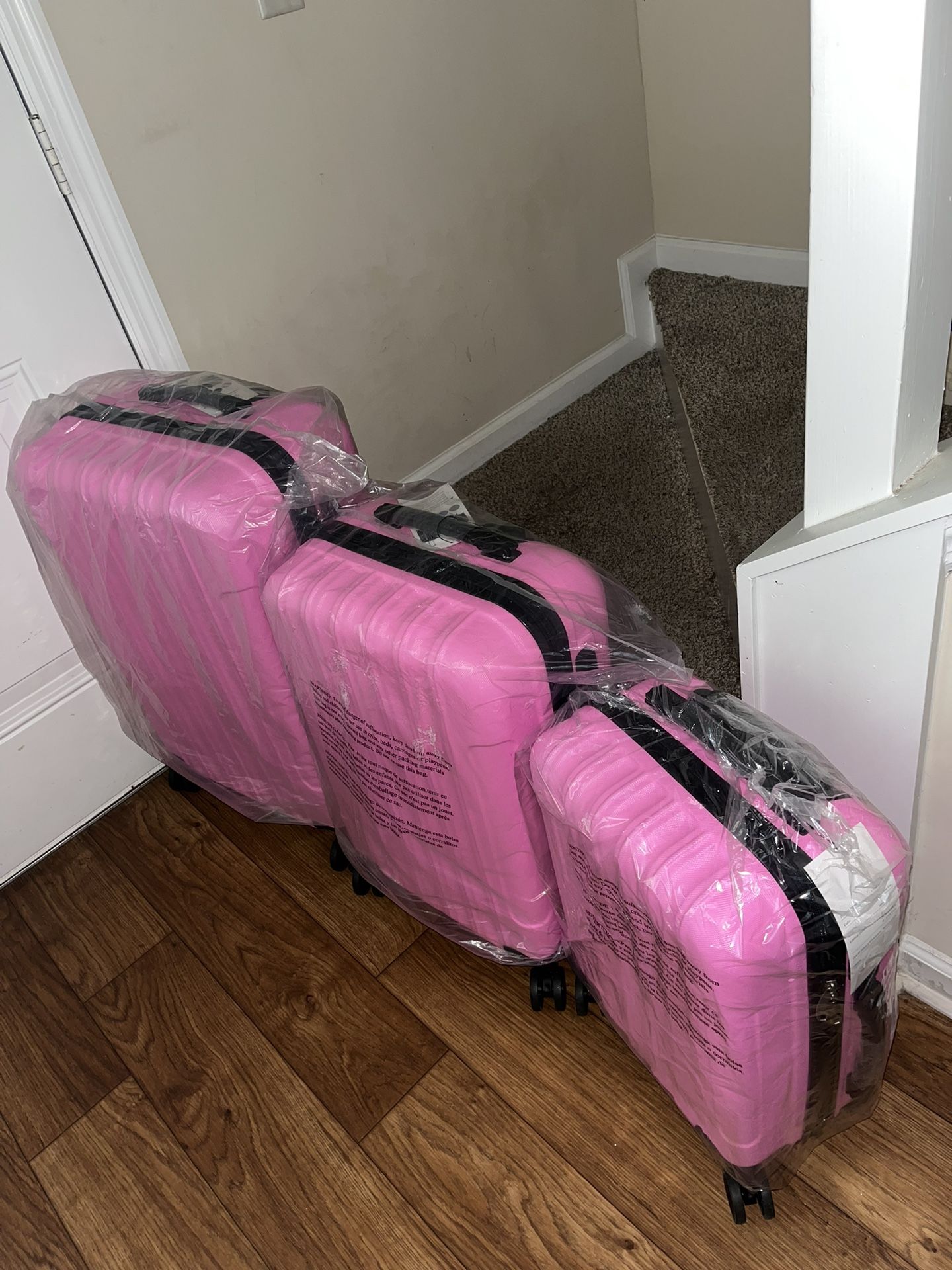 Travel Luggage 3 Piece 20inch , 24inch , 28 Inch