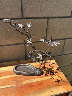 Jewelry tree organizer, Botanical jewelry stand, Metal branch display, Artisan trinket dish.