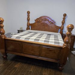 Solid Wood King Size Bedroom Set 