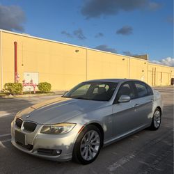 2010 BMW 328i Sedan 4D