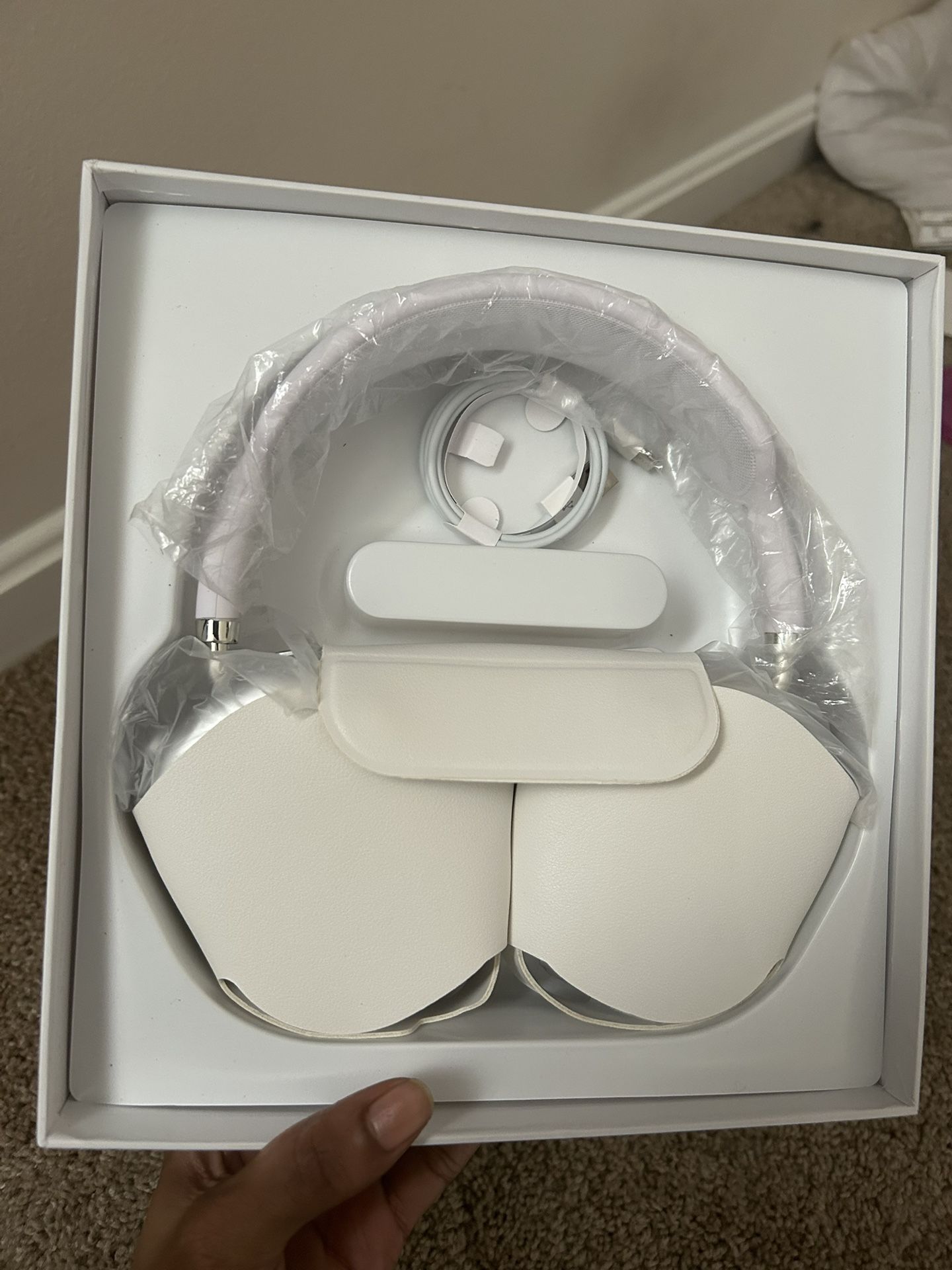Silver AirPod Max