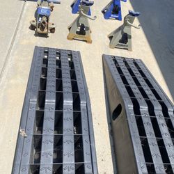 Vehicle Ramps, 4 Jack Stands & Trolley Jack