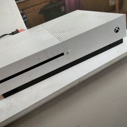Xbox One S (Read Description)