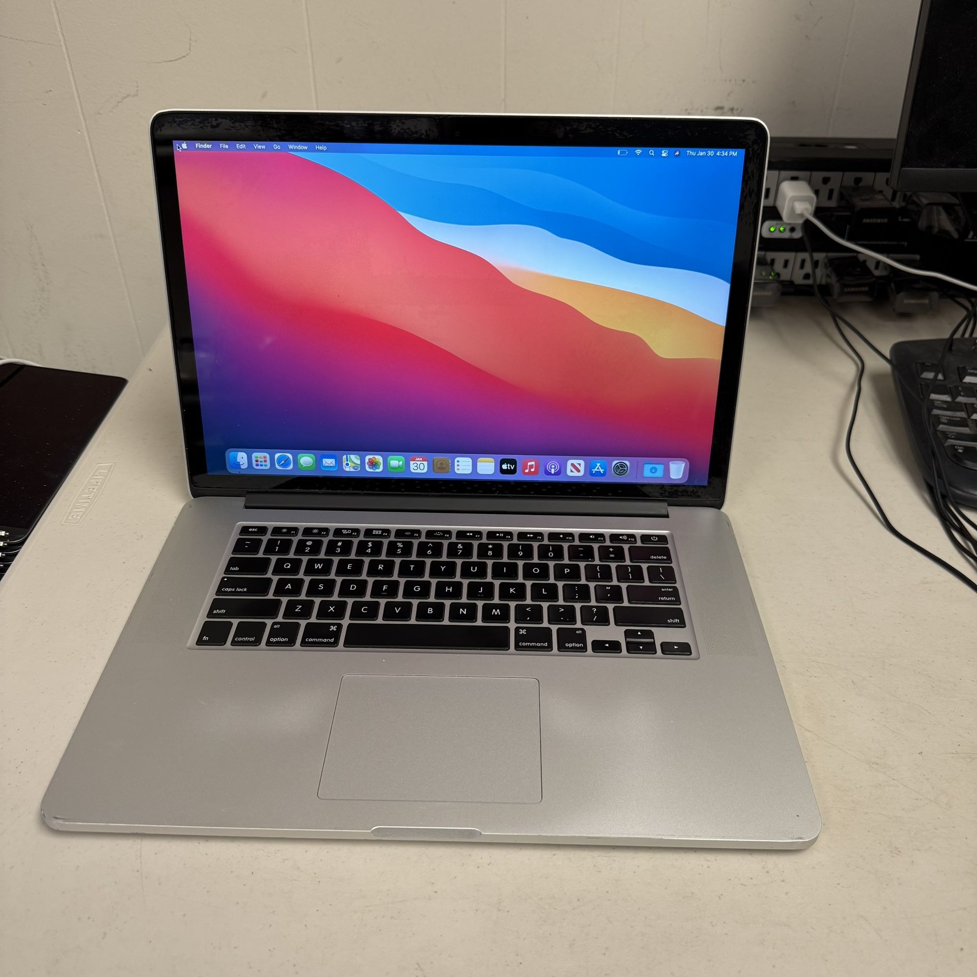 Apple MacBook Pro Retina 15” Late 2013 i7 256GB Laptop 