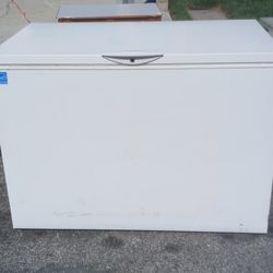 Frigidaire Deep Freezer