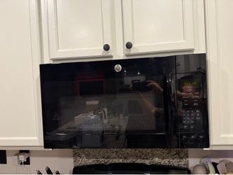 GE above stove microwave