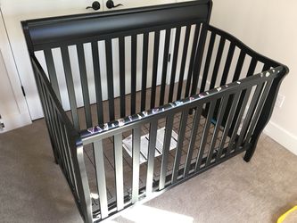 Baby crib