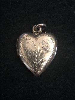 Vintage Sterling Locket! Nice! 