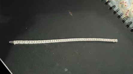 14kt white gold bracelet 9g.