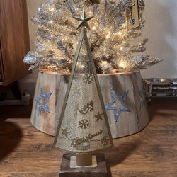 Gold Christmas Decor