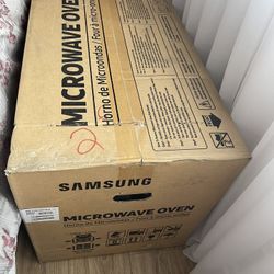 Samsung 1.7 Cu. Ft. Fingerprint Resistant Stainless Steel Over-The-Range Microwave