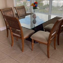 FREE DINNING CHAIRS AND BAR STOOLS