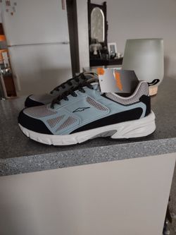  SNEAKERS MENS AVIA BRAND NEW