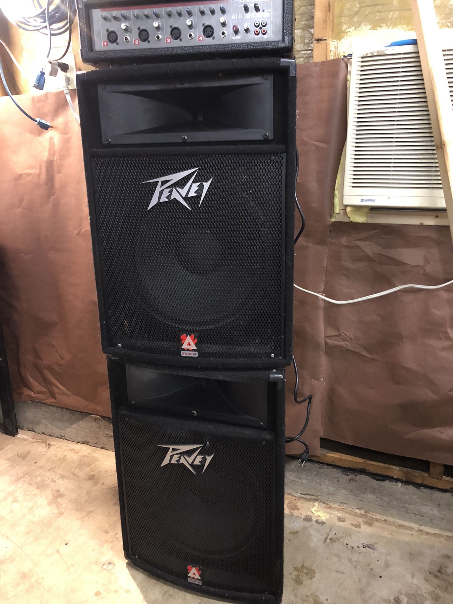 15” Peavey TSL6 In Good Working Conditions