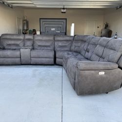 Aberdean Electric Reclining Couch