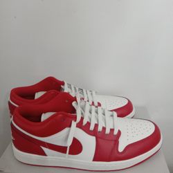 Air Jordan 1 Retro Mem Size 13 New W/Box