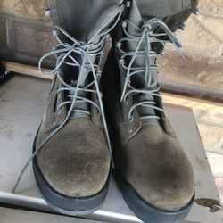 Military Boots 6.5 W