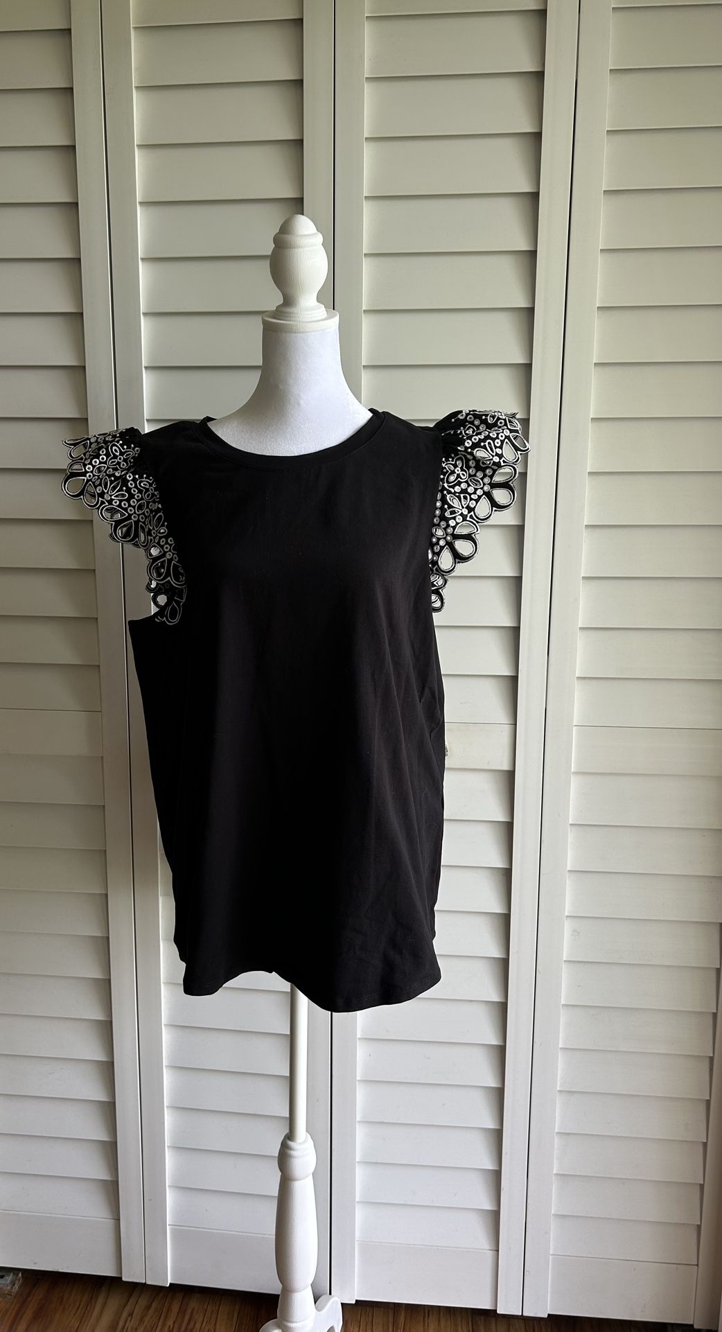 Women’s Chico’s Top