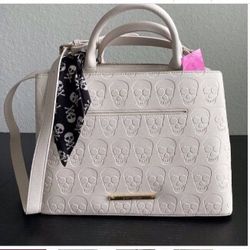 Betsey Johnson White Skull Purse 