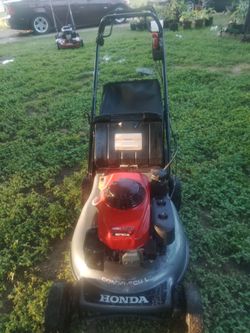 Se  vende Honda commercial 21 con bolsa jalando al cien lista pal travajo
