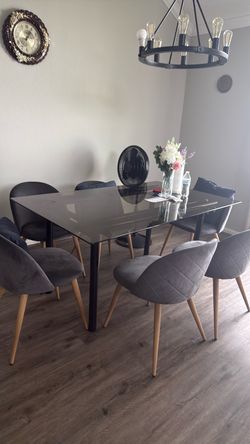 6 seater table and chairs