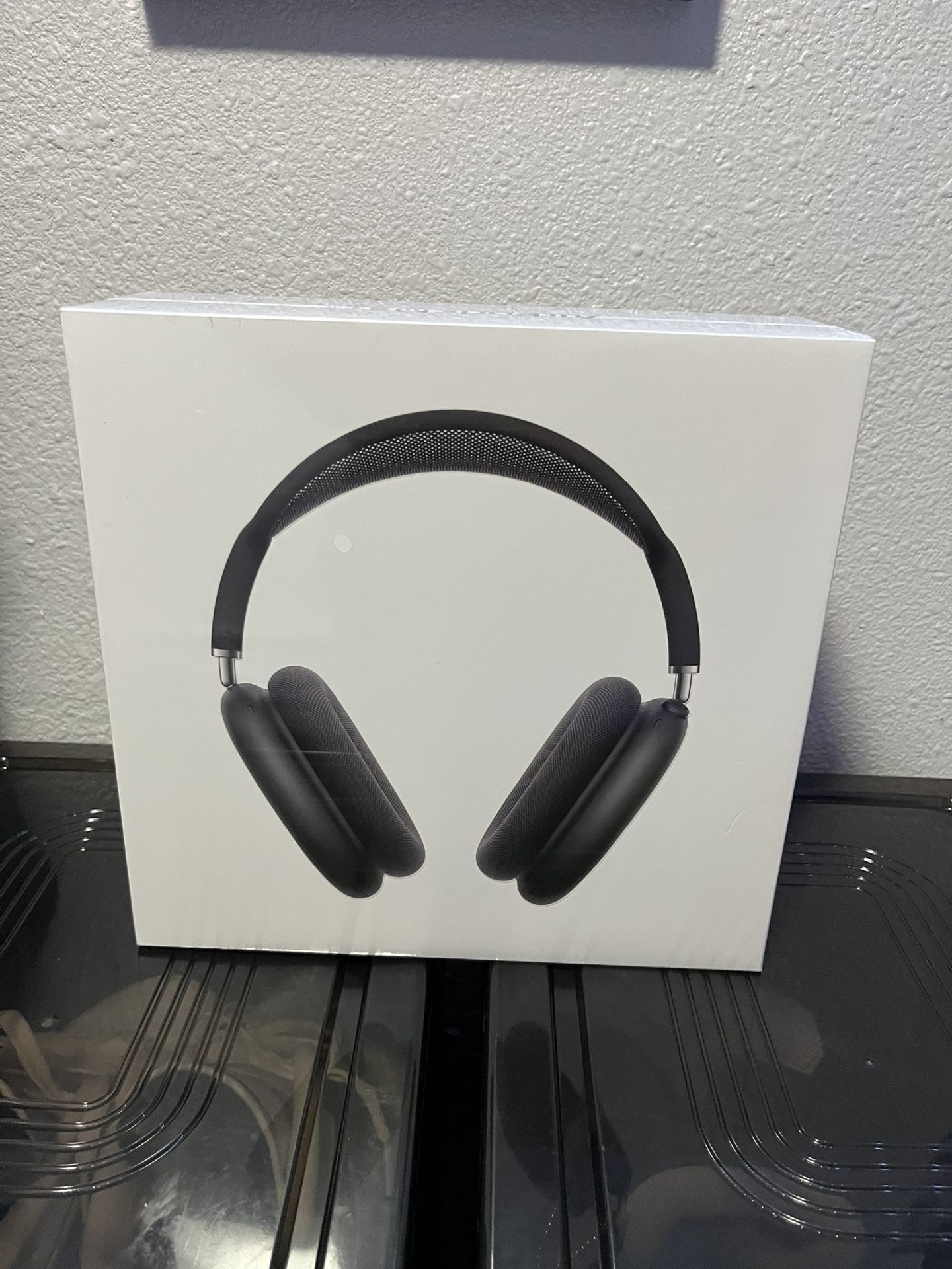 Apple AirPods Max Midnight Black Wireless Bluetooth Headphones