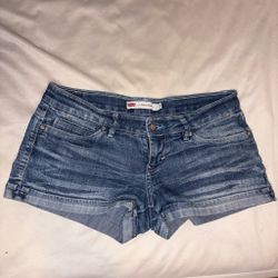 Levi mini shorts