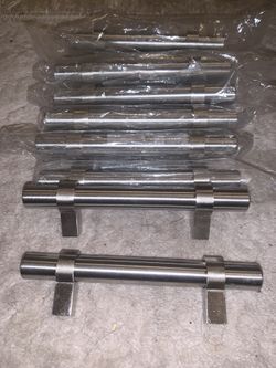 8 Drawer/cabinet Pulls