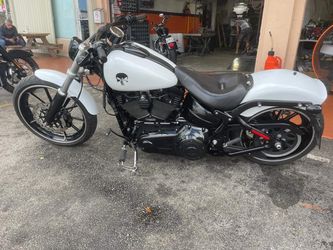 🏍️ FOR SALE – 2016 Harley-Davidson Softail Custom 🏍️
