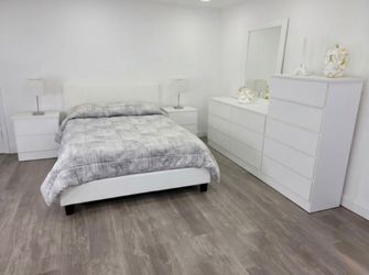 Bedroom Set - Juego de cuarto