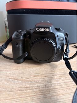 Canon 90D