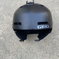 Giro Ledge MIPS ski / snowboard helmet.