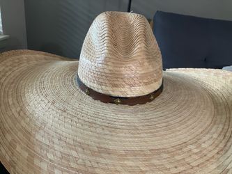 giant mexican hat (sombrero grande)