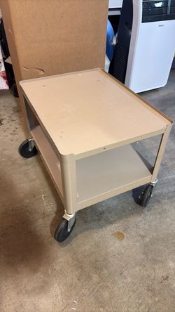 Locking 2 level metal cart