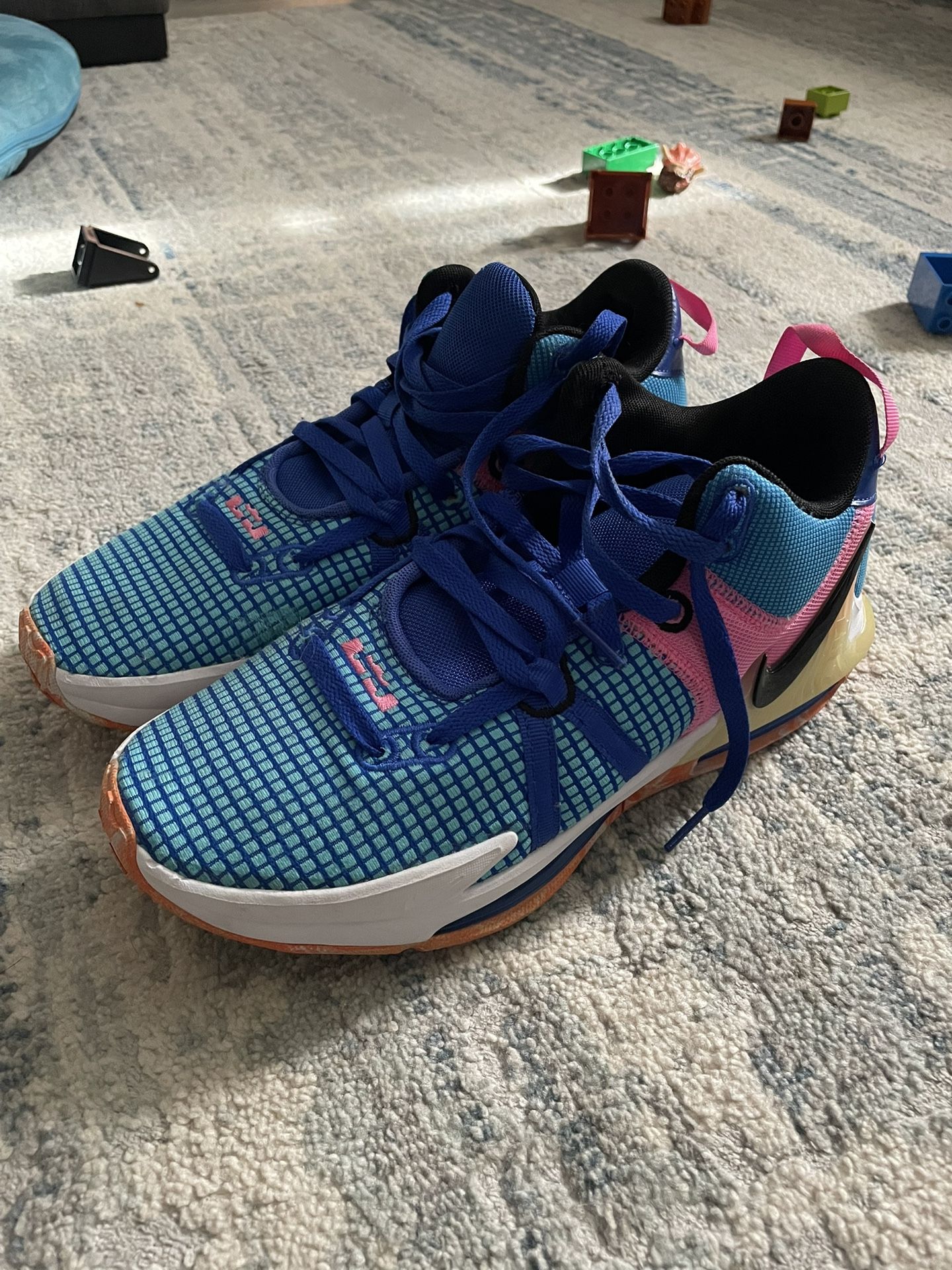 Nike Nikes Size 10 USED