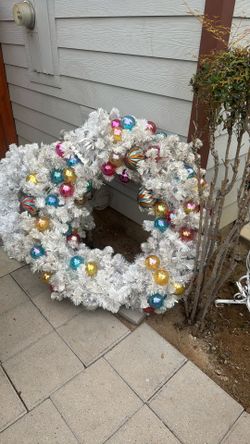 White Christmas Wreaths
