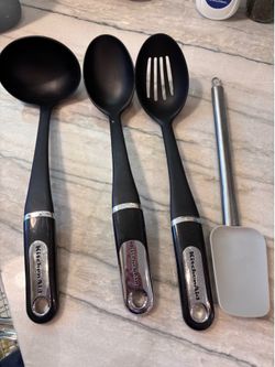 KitchenAid Utensils great condition $10/all. Located in Murray cash/Venmo. Venmo deposit to hold or