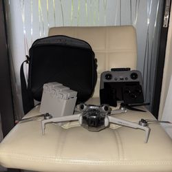 DJI MINI 4 Pro Fly More Kit