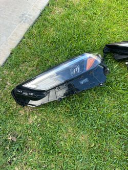 OEM 2024 2025 TOYOTA GRAND HIGHLANDER REGULAR  HEADLIGHT WITH DRL